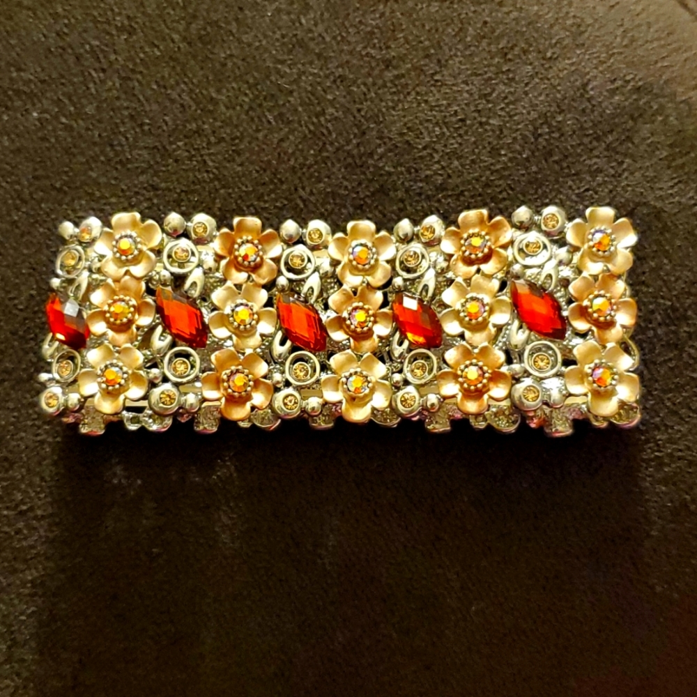 Aged stone stretch bracelet